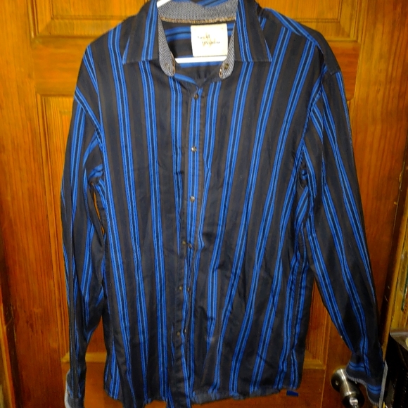 Man's shirt - Picture 1 of 5